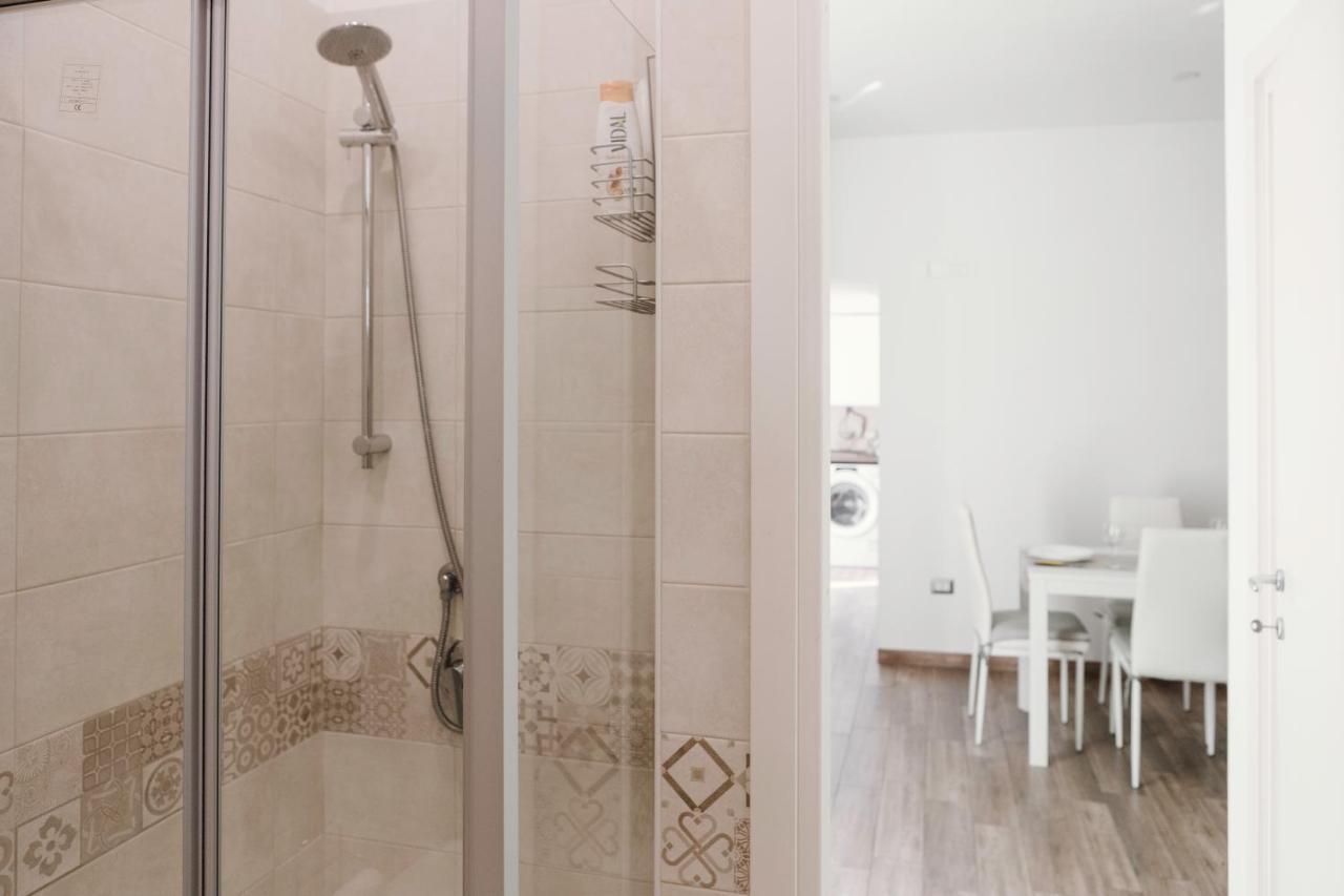 Eden Suite - Central Apartment With Balcony - Молфета Екстериор снимка