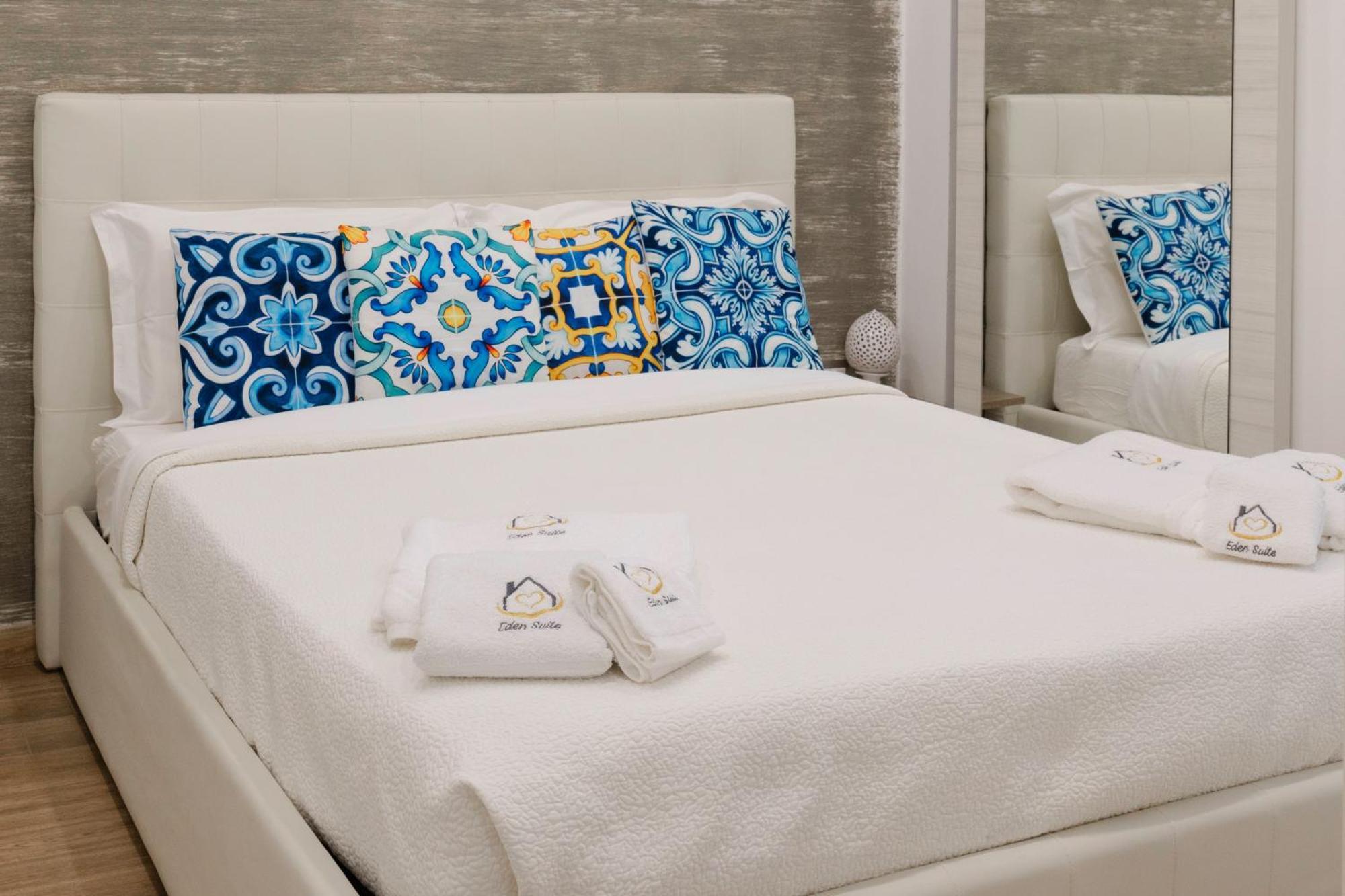 Eden Suite - Central Apartment With Balcony - Молфета Екстериор снимка
