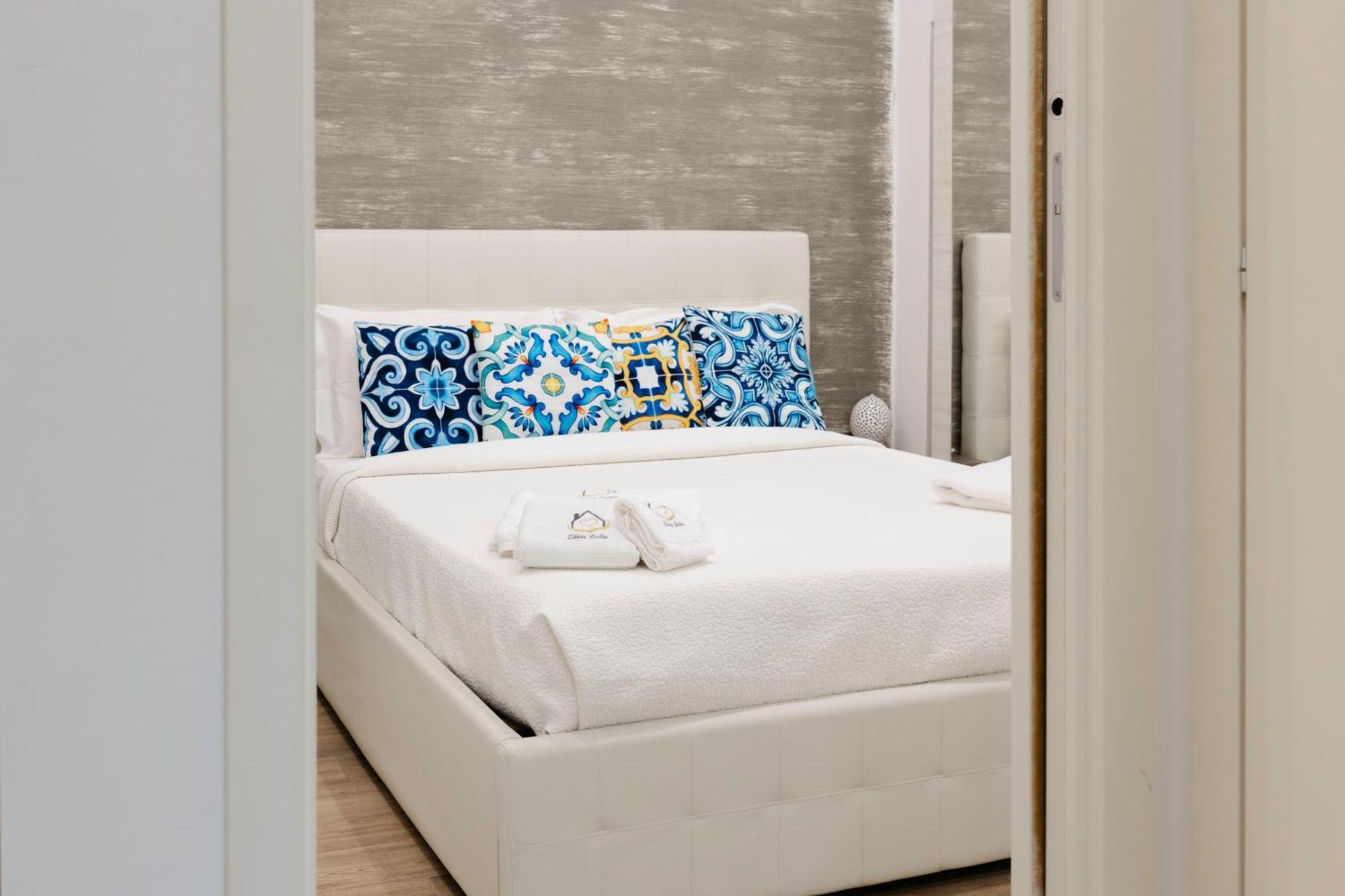 Eden Suite - Central Apartment With Balcony - Молфета Екстериор снимка